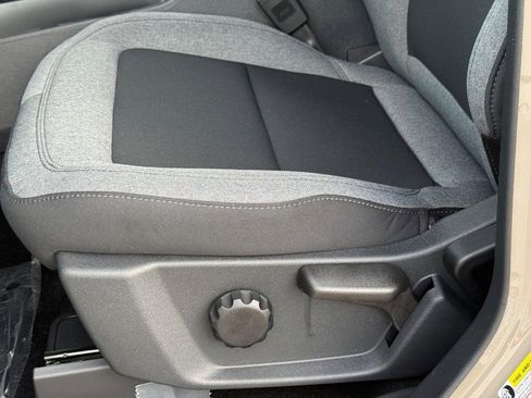 New 2026 Ford Bronco 4-Door image 18