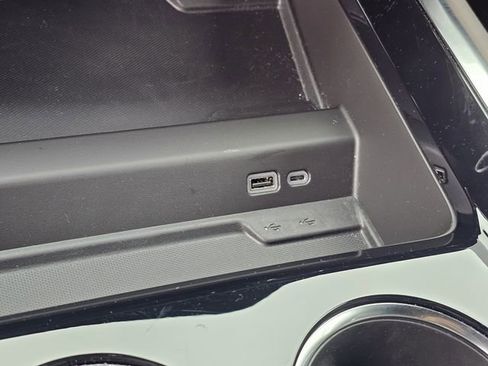 Used 2025 Chevrolet Tahoe LS image 22