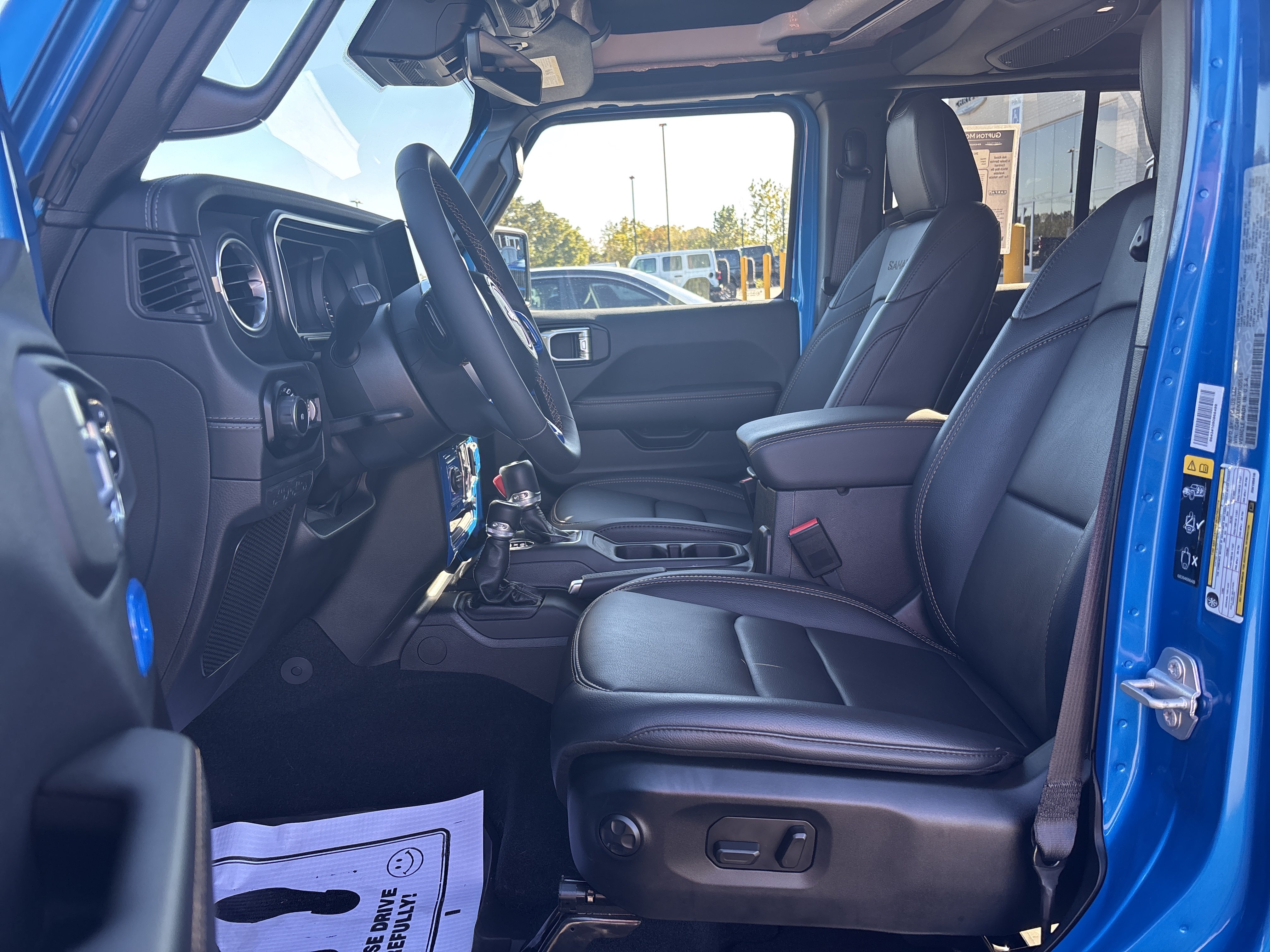 Used 2024 Jeep Wrangler Unlimited Sahara w/ Technology Group AWD/4WD image 14