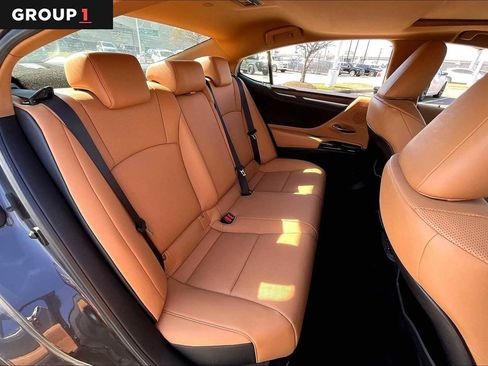 Certified 2024 Lexus ES 350 w/ Premium Package image 17