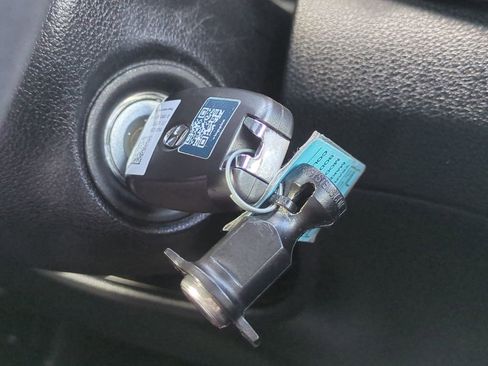 Used 2021 Hyundai Santa Fe SE image 30