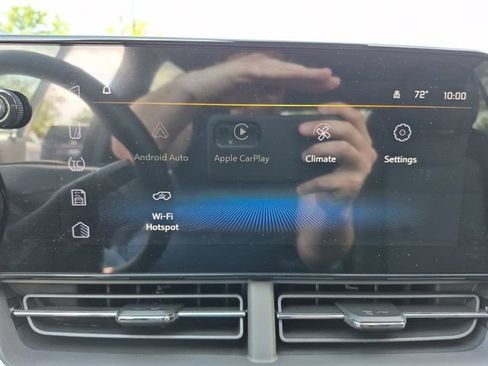 Used 2026 Chevrolet Trax LT w/ Sunroof Package image 21