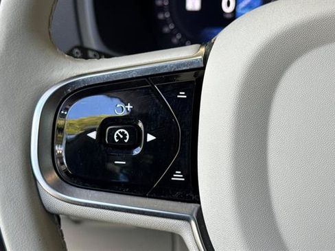 Certified 2025 Volvo XC90 T8 Plus w/ Protection Package Premier AWD/4WD image 28