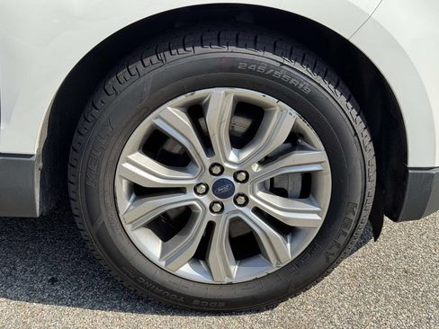 Used 2021 Ford Edge Titanium AWD/4WD image 28