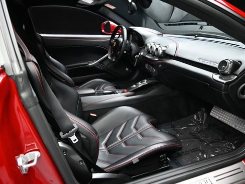 Used 2015 Ferrari F12 Berlinetta image 59