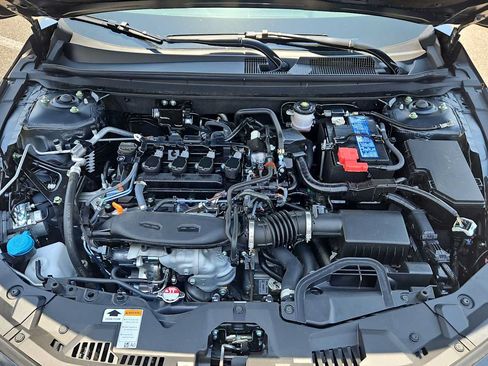 Certified 2025 Honda Accord LX image 17