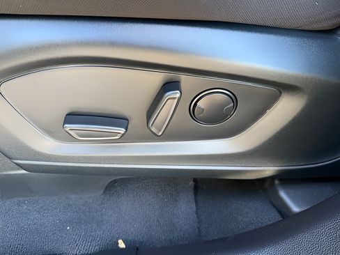 Certified 2022 Ford Explorer XLT AWD/4WD image 21