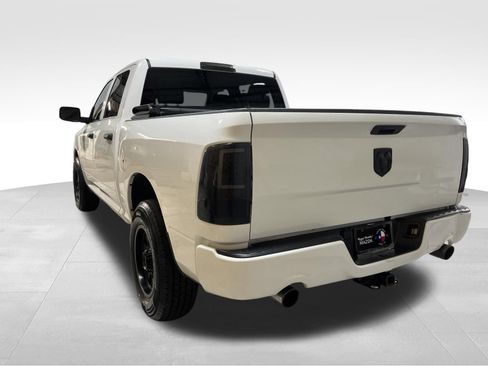Used 2017 RAM 1500 Express AWD/4WD image 7