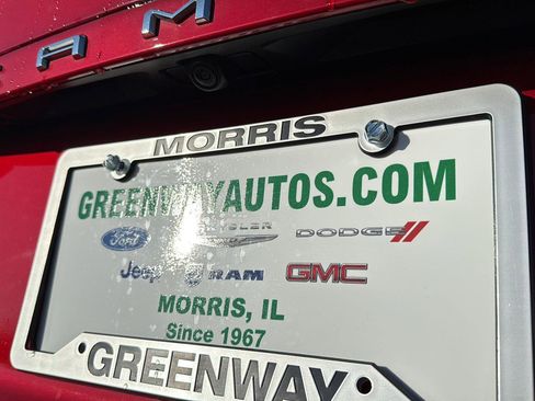 Used 2023 Toyota Camry SE image 9