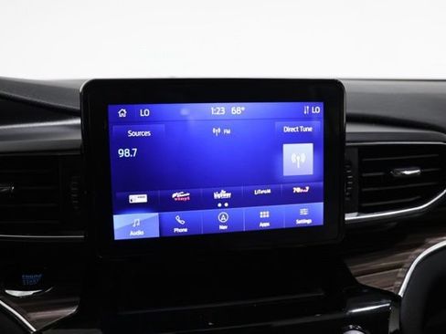 Used 2023 Ford Explorer Limited AWD/4WD image 25