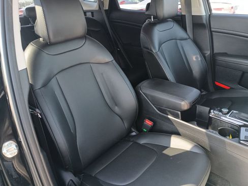 Certified 2024 Kia Sportage EX image 30