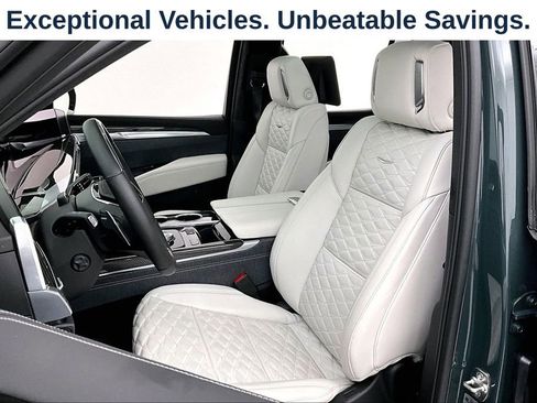 Used 2026 Cadillac Escalade V AWD/4WD image 33
