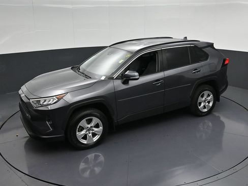 Used 2021 Toyota RAV4 XLE AWD/4WD image 23