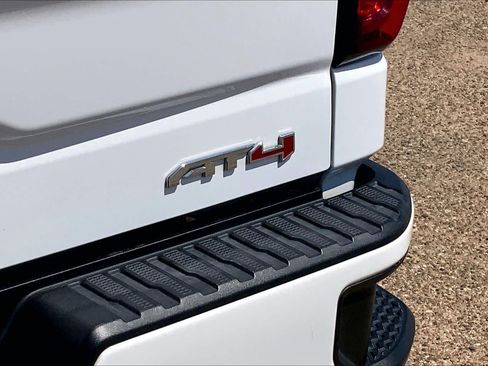 Used 2021 GMC Sierra 1500 AT4 w/ AT4 Preferred Package AWD/4WD image 10