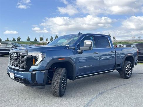 New 2026 GMC Sierra 2500 Denali Ultimate w/ Max Trailering Package image 7