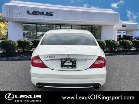 Used 2008 Mercedes-Benz CLS 550 image 4