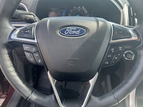 Used 2024 Ford Edge SEL w/ Convenience Package image 16