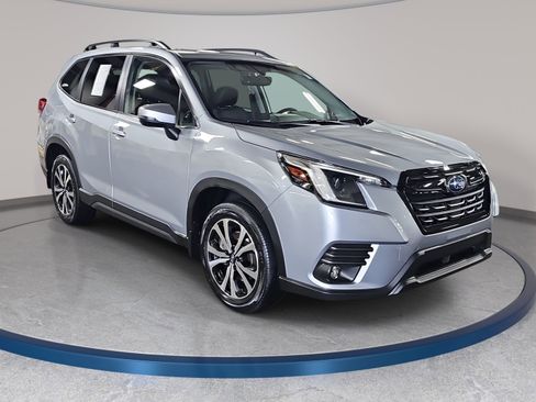 Used 2024 Subaru Forester Limited w/ Convenience Package AWD/4WD image 3