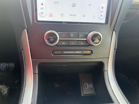 Certified 2024 Ford Edge SEL image 15