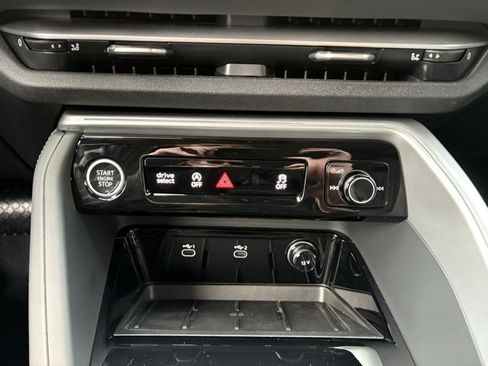 New 2025 Audi Q5 2.0T Premium Plus image 31