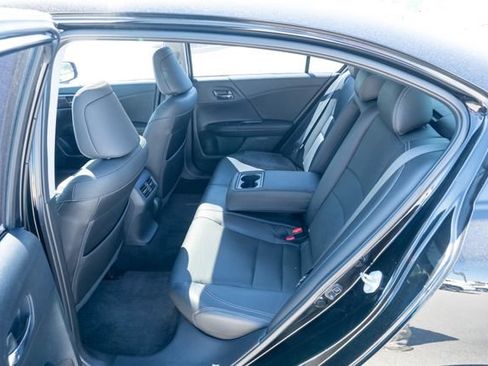 Used 2017 Honda Accord EX-L image 31