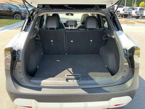 Used 2025 Nissan Kicks SR w/ SR Premium Package FWD image 27