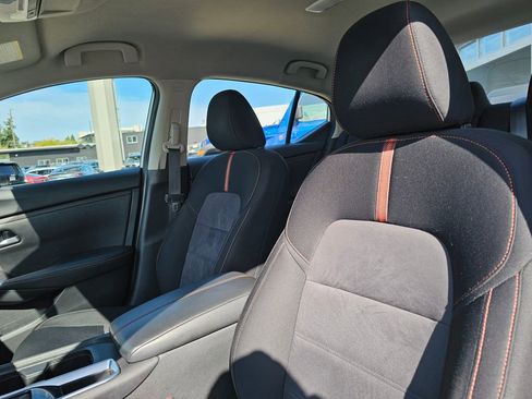 Used 2024 Nissan Sentra SR FWD image 25