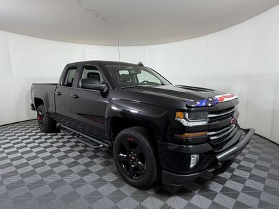 Used 2017 Chevrolet Silverado 1500 LT w/ Redline Edition