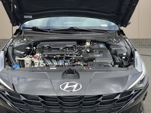 Used 2022 Hyundai Elantra SEL w/ Preferred Accessory Package image 12