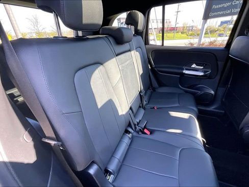 Certified 2023 Mercedes-Benz GLB 250 4MATIC image 19