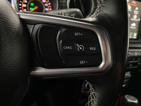 Used 2022 Jeep Gladiator Overland w/ Popular Equipment Package AWD/4WD image 17