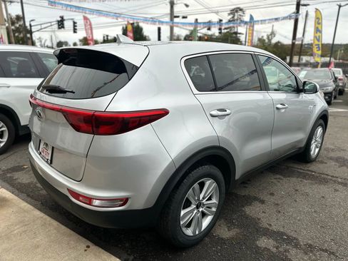 Used 2017 Kia Sportage LX image 5