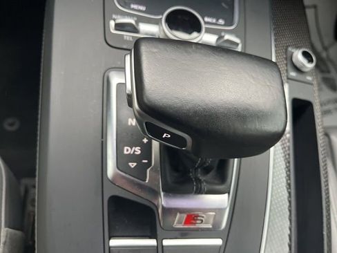 Used 2018 Audi SQ5 Premium Plus w/ Navigation Package image 23