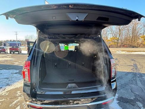 Used 2023 Chevrolet Tahoe LT w/ LT Signature Plus Package image 12