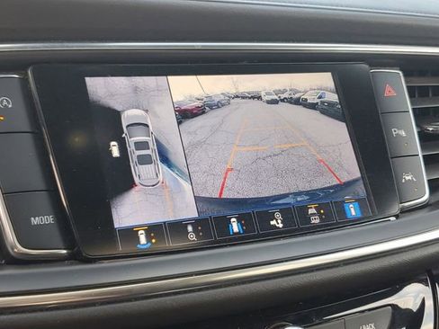 Used 2023 Buick Enclave Avenir w/ Avenir Technology Package image 17