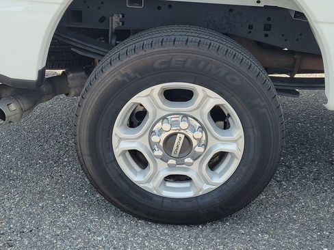 Used 2025 Ford F250 XLT AWD/4WD image 5