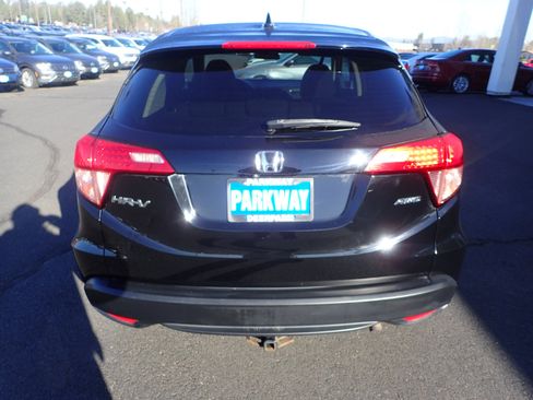 Used 2017 Honda HR-V EX image 4