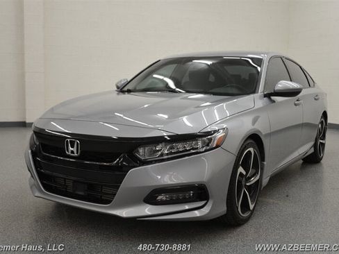 Used 2020 Honda Accord Sport image 2