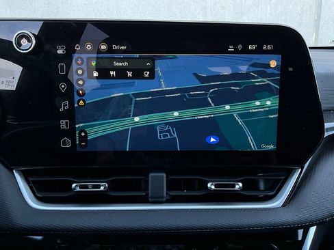 Used 2025 Chevrolet Equinox LT image 28