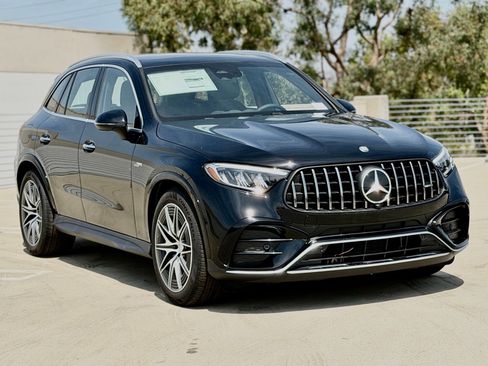 New 2026 Mercedes-Benz GLC 43 AMG 4MATIC image 7
