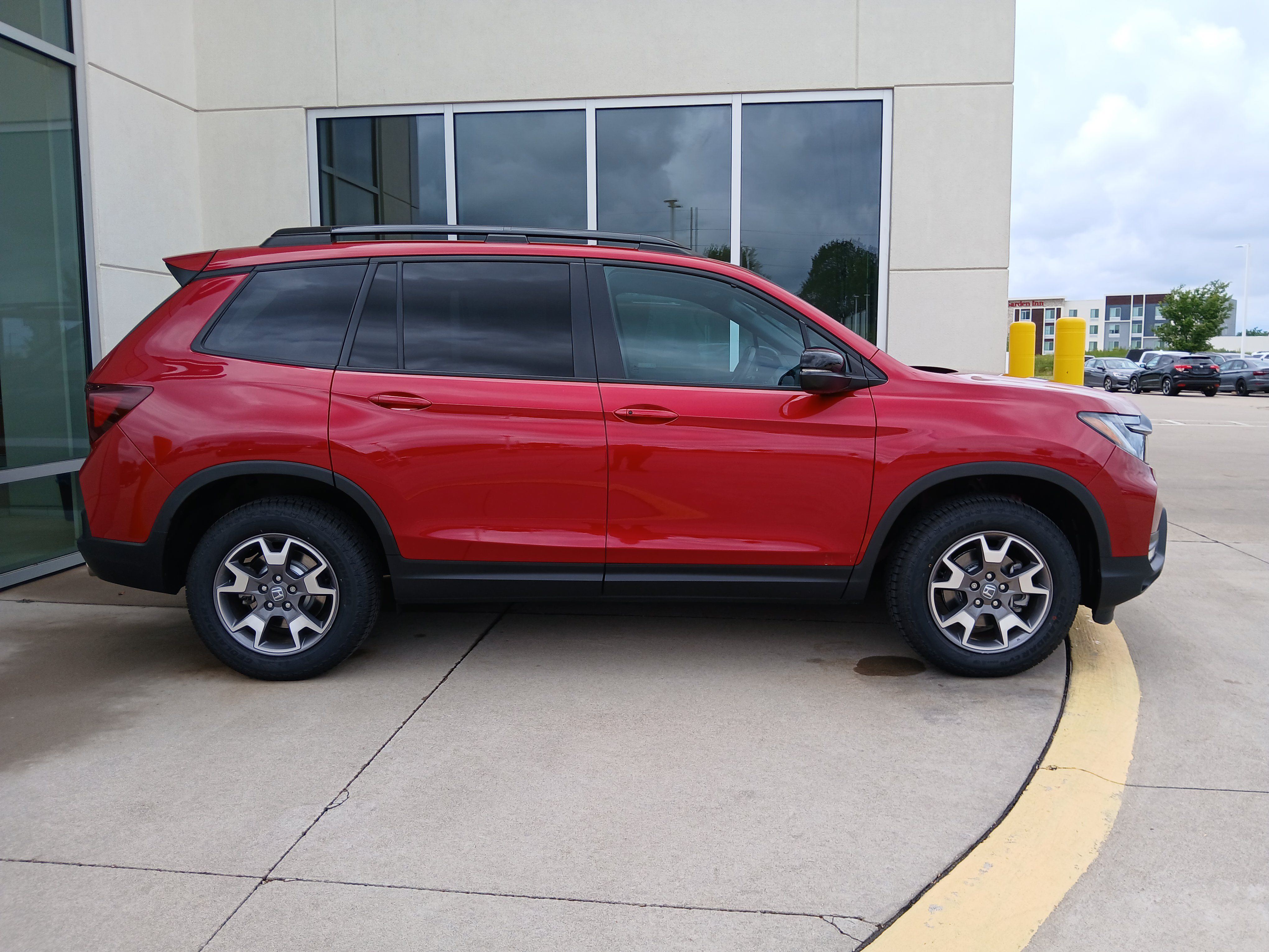 Used 2023 Honda Passport TrailSport image 6