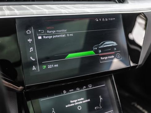 Used 2022 Audi e-tron Premium Plus AWD/4WD image 65