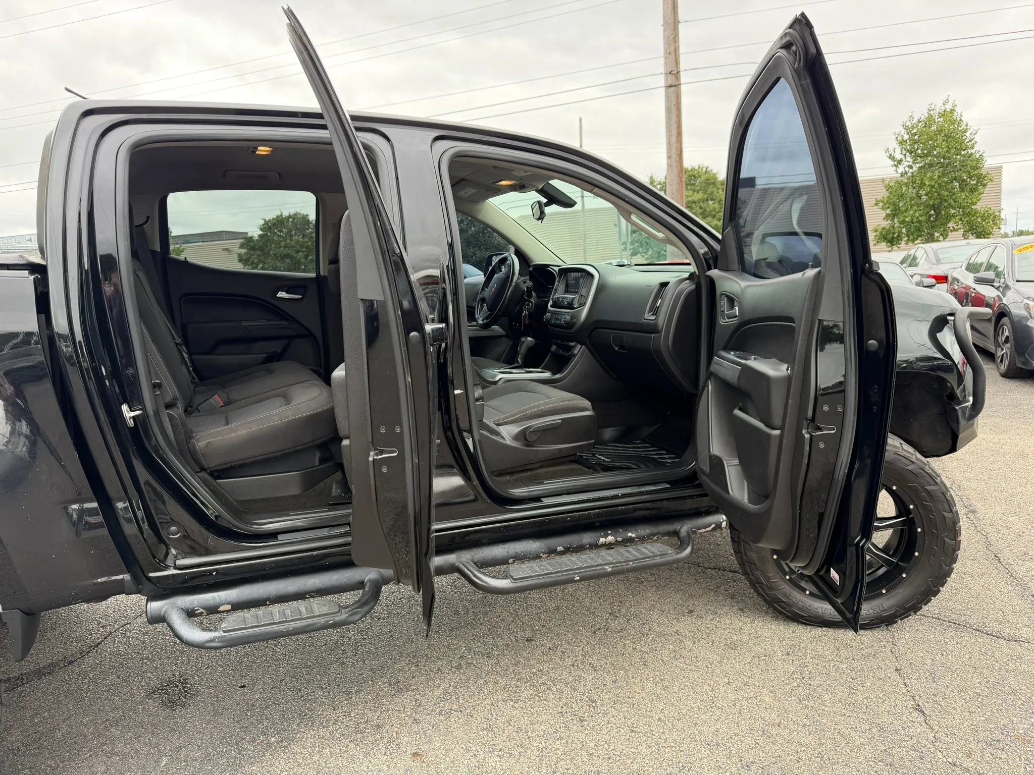 Used 2016 Chevrolet Colorado LT w/ Midnight Edition AWD/4WD image 25