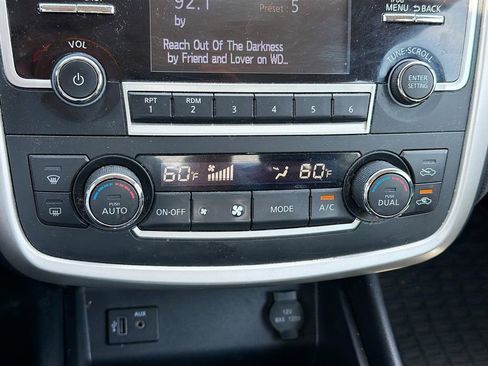 Used 2017 Nissan Altima 2.5 SV FWD image 17