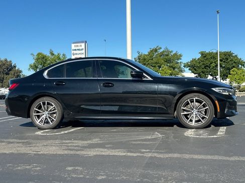 Used 2022 BMW 330i Sedan w/ Driving Assistance Package RWD image 3