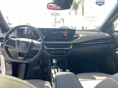 Used 2025 Buick Envista Avenir FWD image 19