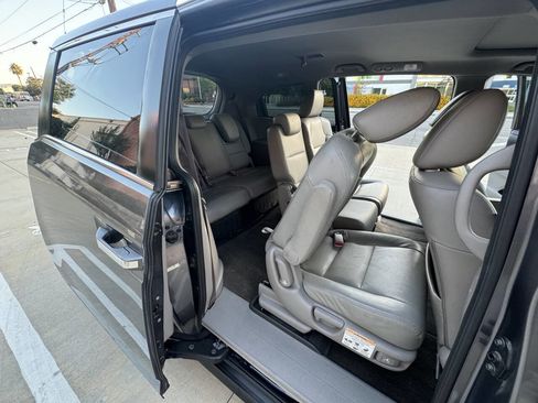 Used 2014 Honda Odyssey EX-L image 12