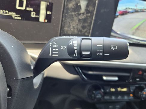 New 2026 Nissan Kicks SV w/ Charging Package FWD image 19