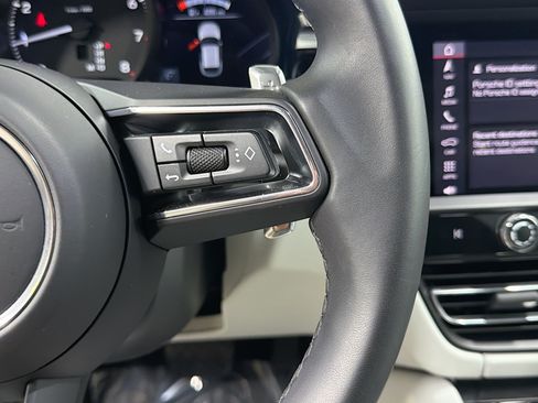 Certified 2026 Porsche Macan AWD/4WD image 38
