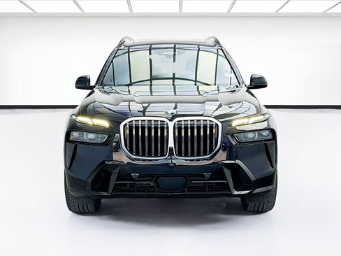 Used 2023 BMW X7 xDrive40i w/ M Sport Package AWD/4WD image 2